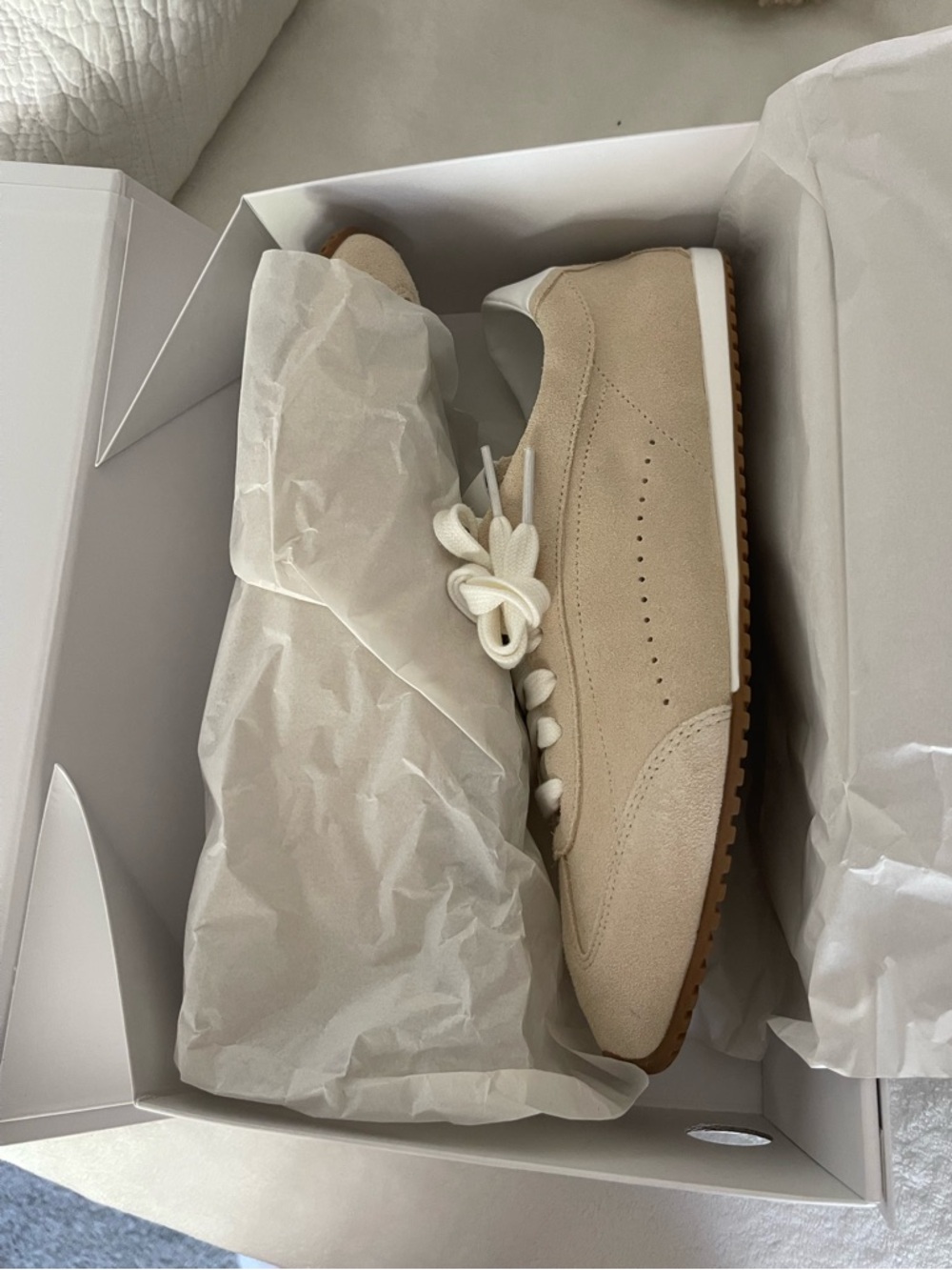 Alo Sunset Sneaker Sandstone Women’s size 9.5 Brand New In Box - Picture 10 of 16
